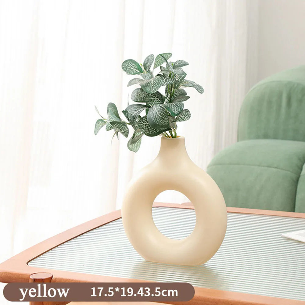 Nordic Bloom – Donut-Shaped Circle Vase (Plastic)