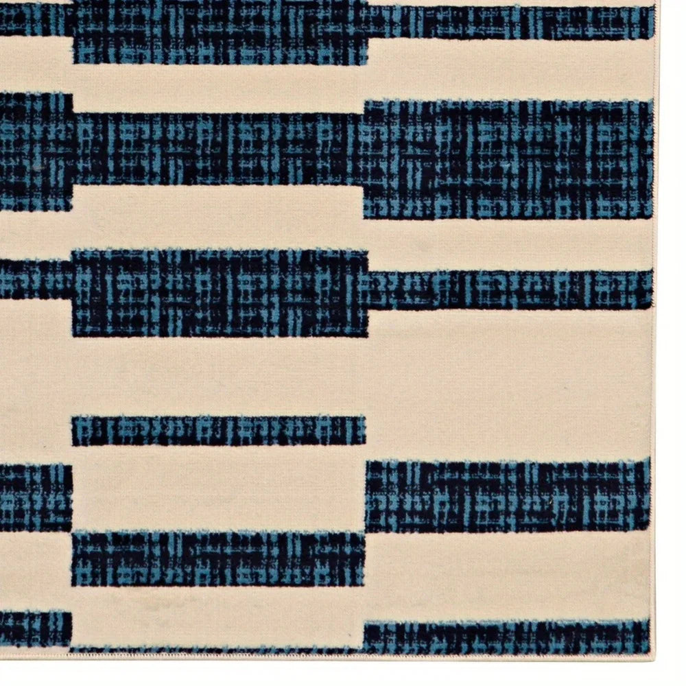 Capri Leslie – Transitional Striped Area Rug (43"x73")