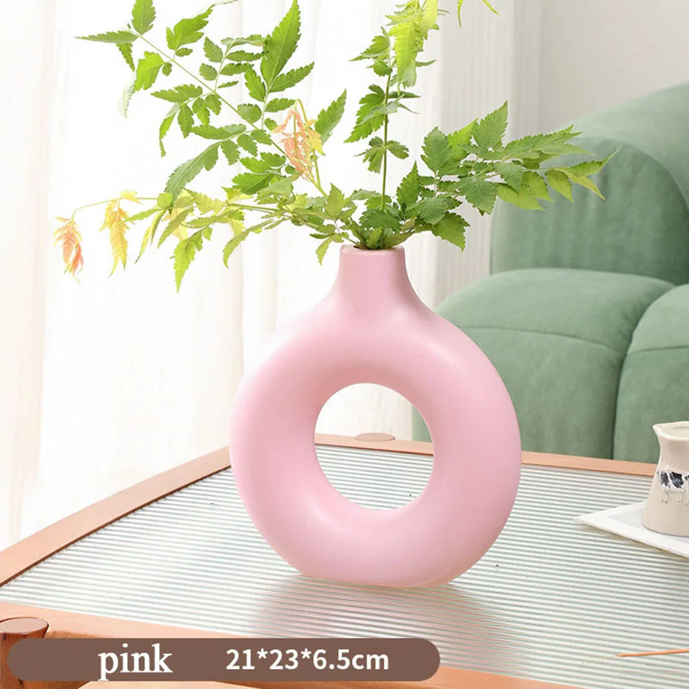 Nordic Bloom – Donut-Shaped Circle Vase (Plastic)