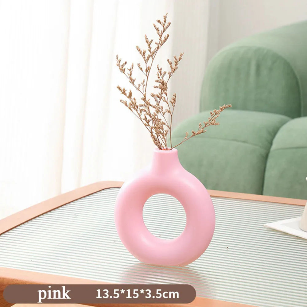 Nordic Bloom – Donut-Shaped Circle Vase (Plastic)