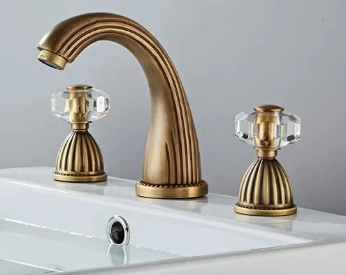 Heritage Brass – Antique 3-Hole Bathroom Faucet