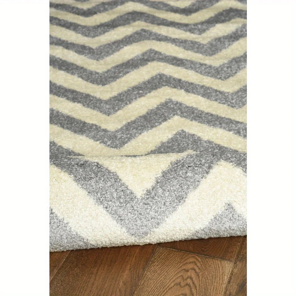 Corfu Chevron – Grey & Cream Geometric Area Rug (44"x6")